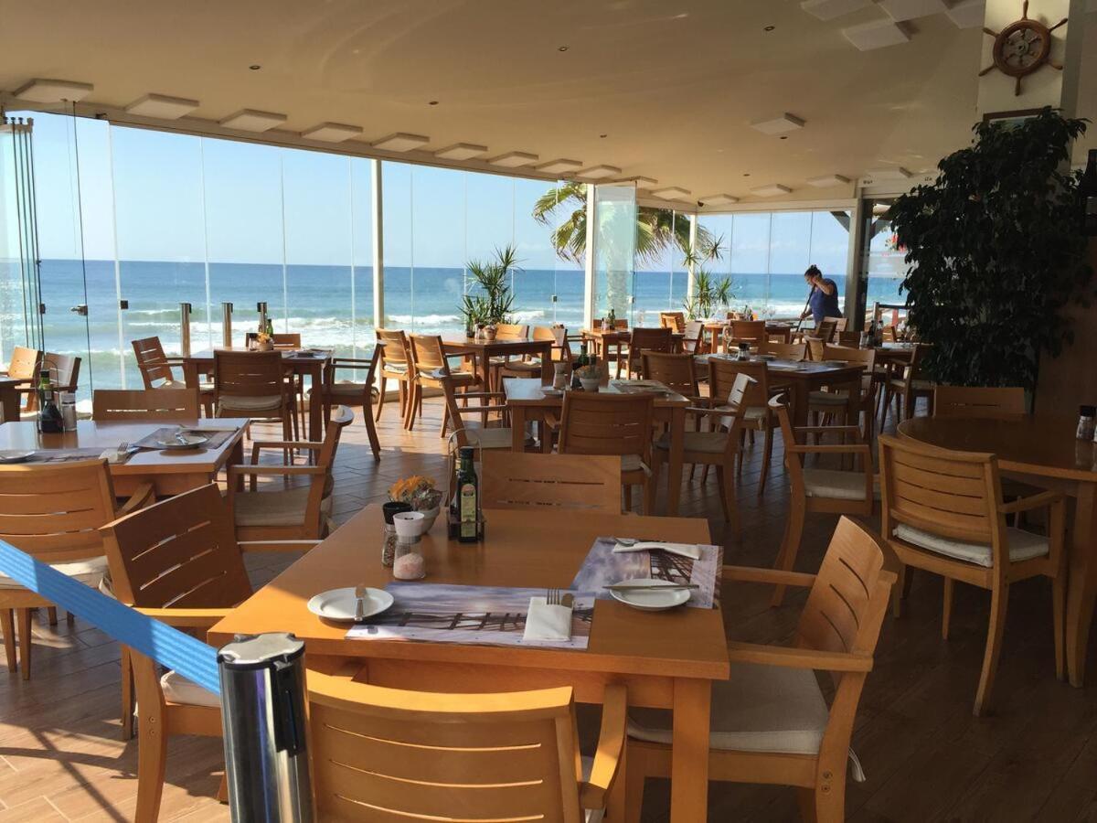 Mi Capricho, Beachfront, Grownfloor, Private Garden & Terrace Sitio de Calahonda Exterior photo