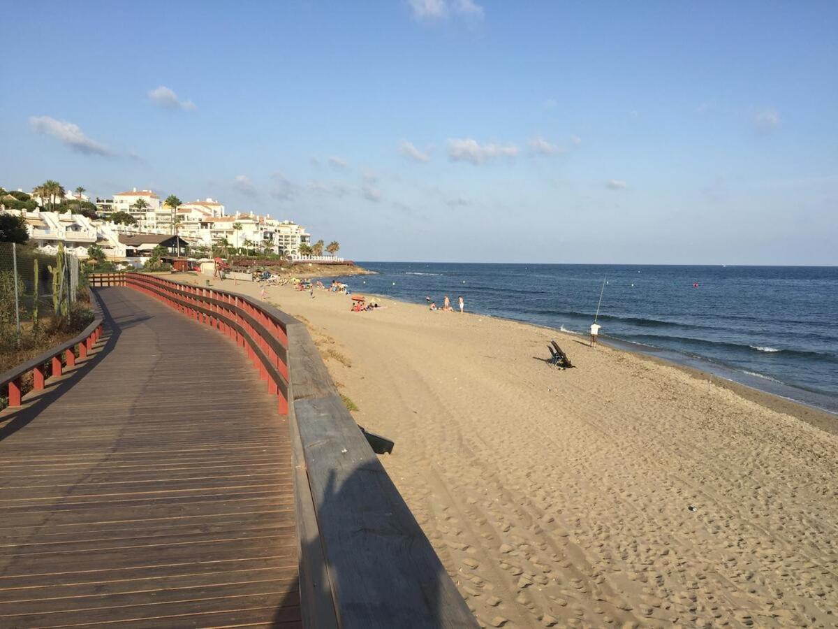 Mi Capricho, Beachfront, Grownfloor, Private Garden & Terrace Sitio de Calahonda Exterior photo