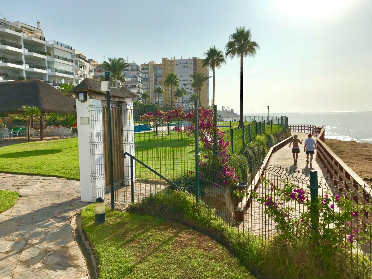 Mi Capricho, Beachfront, Grownfloor, Private Garden & Terrace Sitio de Calahonda Exterior photo