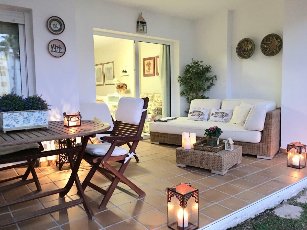 Mi Capricho, Beachfront, Grownfloor, Private Garden & Terrace Sitio de Calahonda Exterior photo